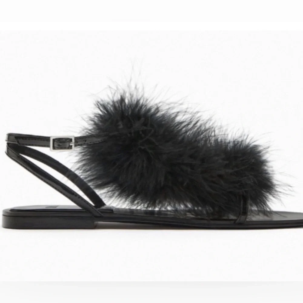 Zara Black Feather 🪶 Sandals - Sz 6 - NWT - Picture 3 of 10